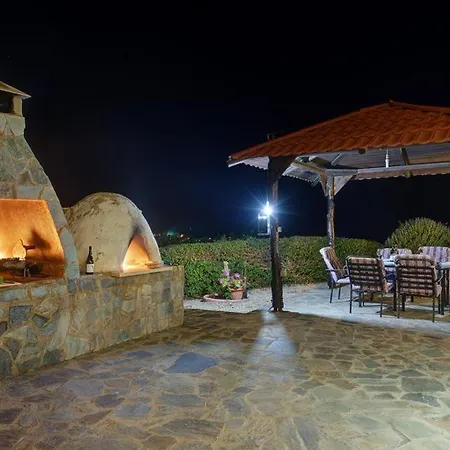 Villa In Sleeps 9 Includes Swimming Pool Air Con And Wifi 9 Kissonerga