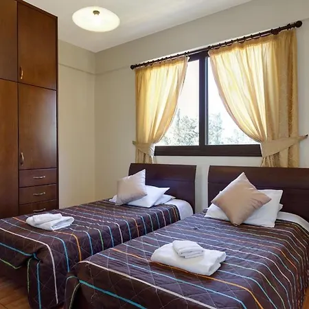In Sleeps 9 Includes Swimming Pool Air Con And Wifi 9 Villa *