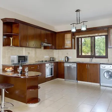 Villa In Sleeps 9 Includes Swimming Pool Air Con And Wifi 9